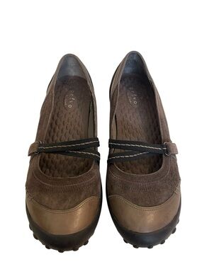 Clarks Privo Brown Suede & Leather Mary Jane Flats with Strap Shoes